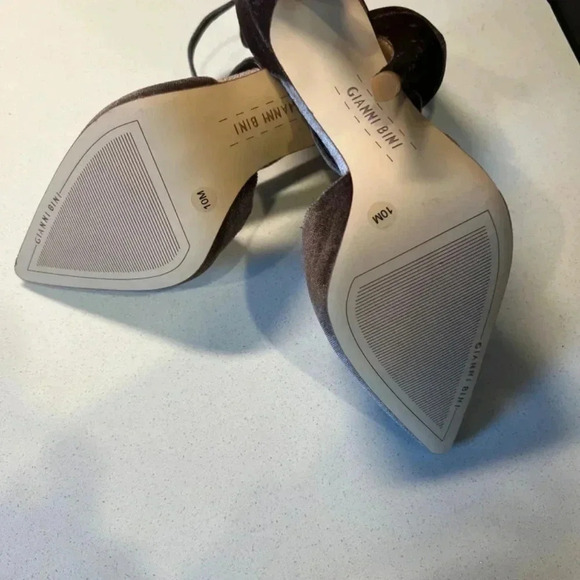 Gianni Bini Brown Heels Size 10 - Picture 12 of 14